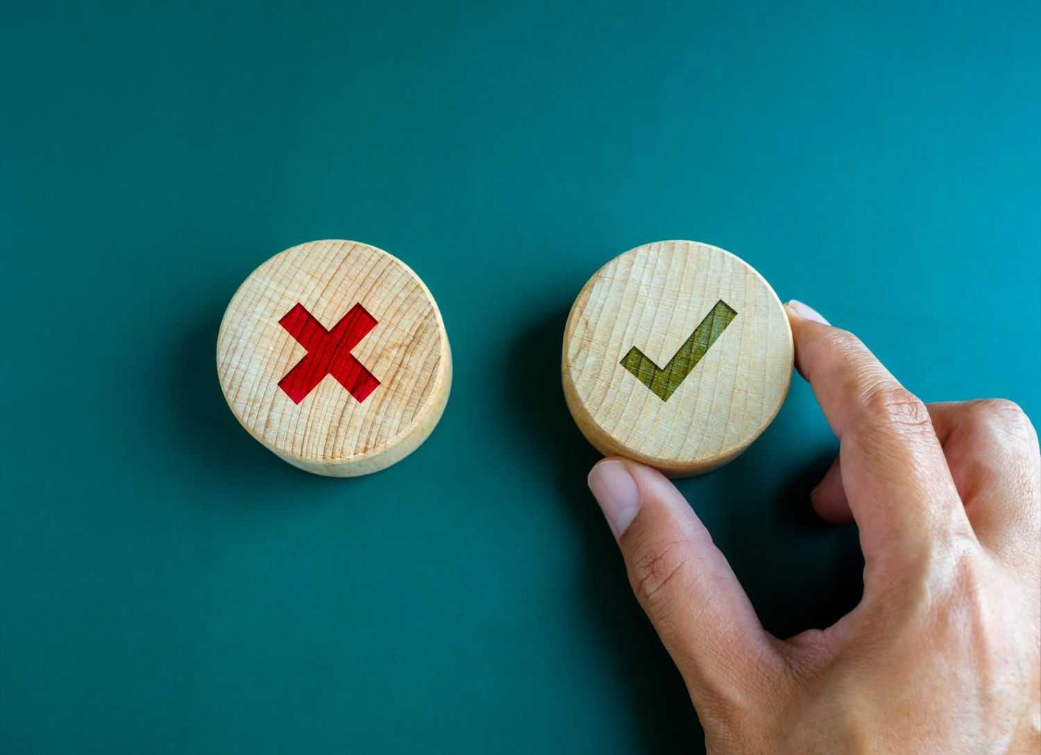 Pros and Cons Freepik.jpg