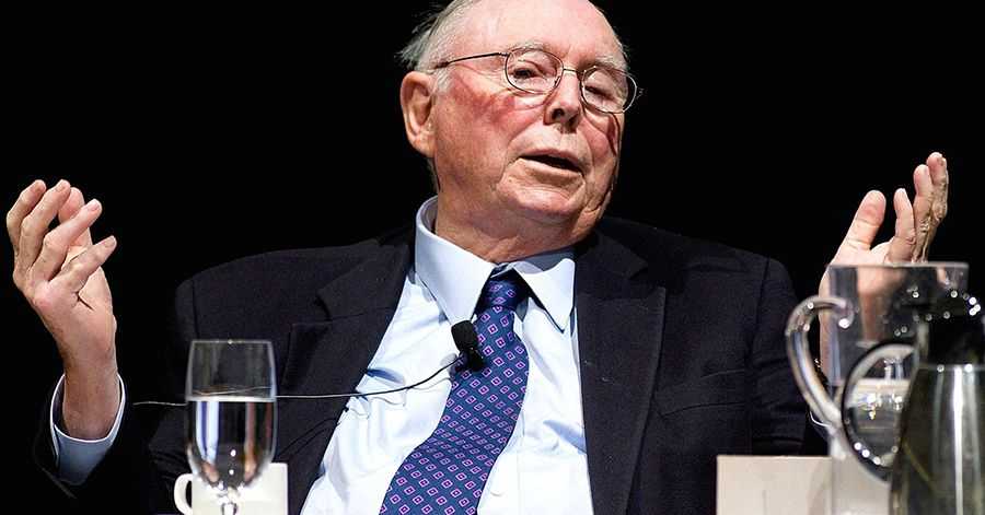 "Total insanity" Says Warren Buffet's Top Lieutenant About Bitcoin